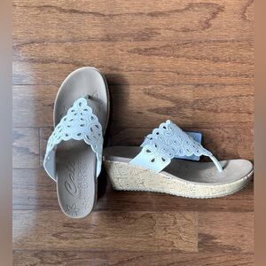 Skechers Cali White Heeled Sandal..Size 8.5..NWB